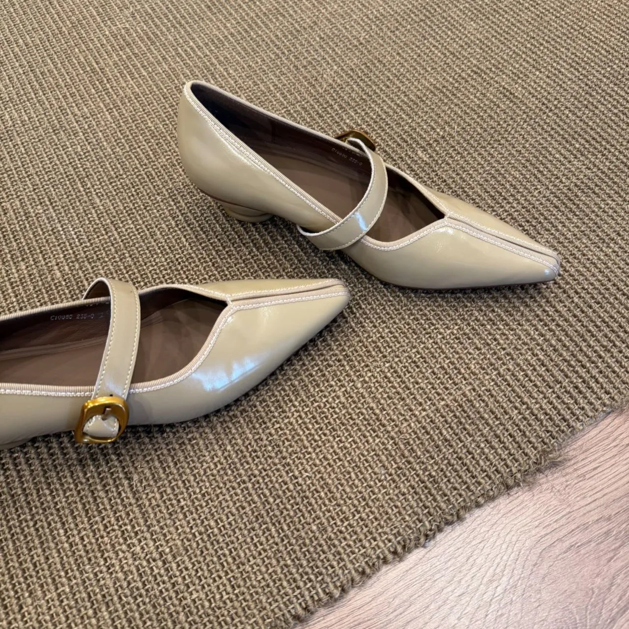 BANFANG Women's High Shoes 3cm - огляд і ціна Luxury Lifestyle Shoes